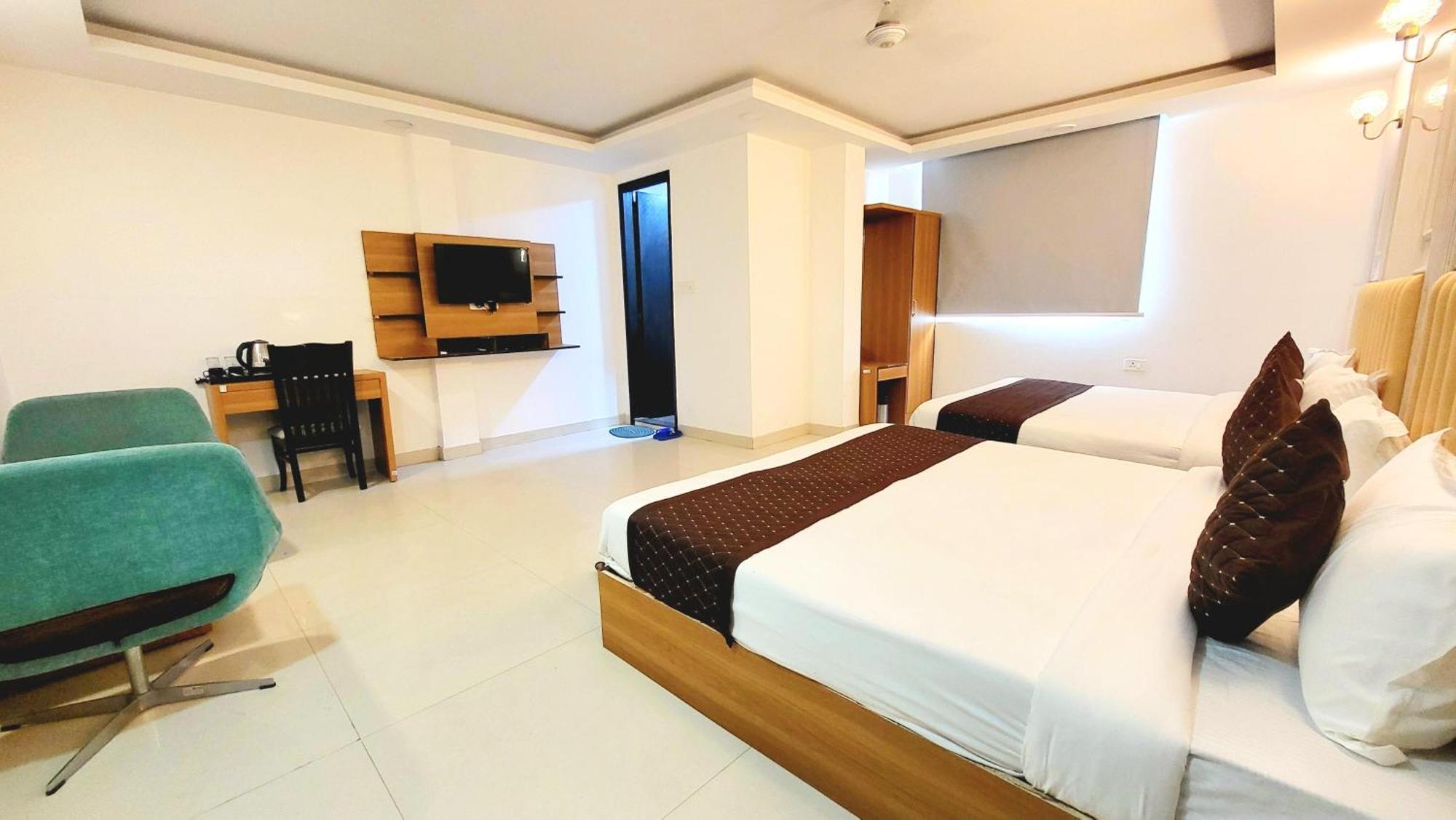 The Glory Suites Near Igi Airport New Delhi Exterior photo