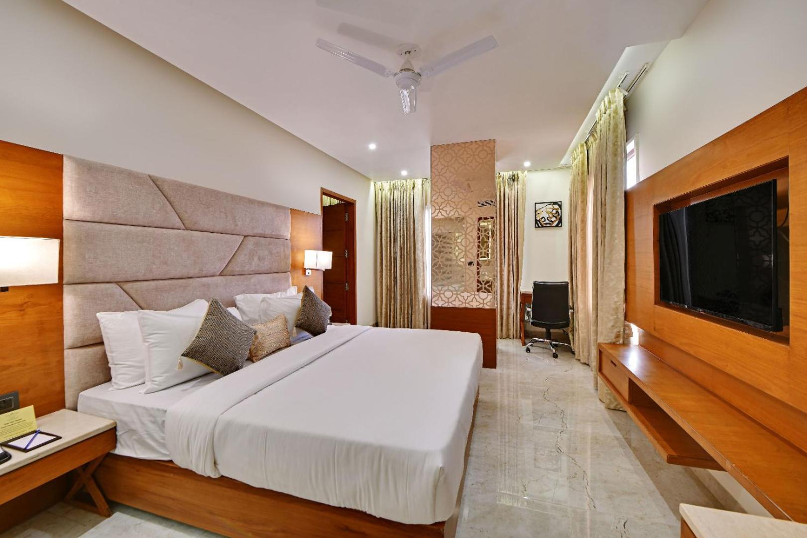 The Glory Suites Near Igi Airport New Delhi Exterior photo